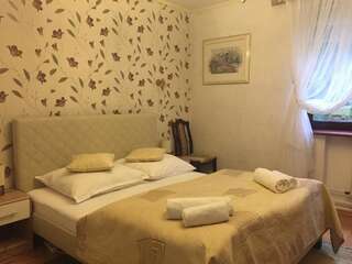 Отели типа «постель и завтрак» Villa Almira Поляница-Здруй Классический двухместный номер с ванной комнатой-5